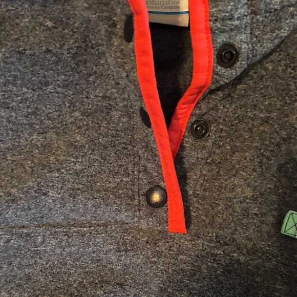 Columbia Women's  Grey and Red Pullover Size Small - Picture 4 of 5